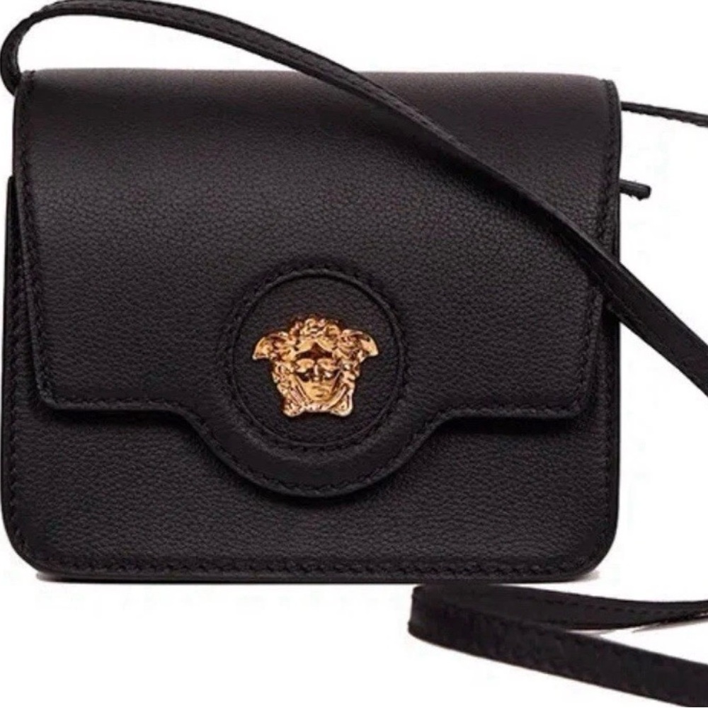 La Medusa Leather Tri-Fold Shoulder Bag. BLACK VERSACE GOLD. Firm price